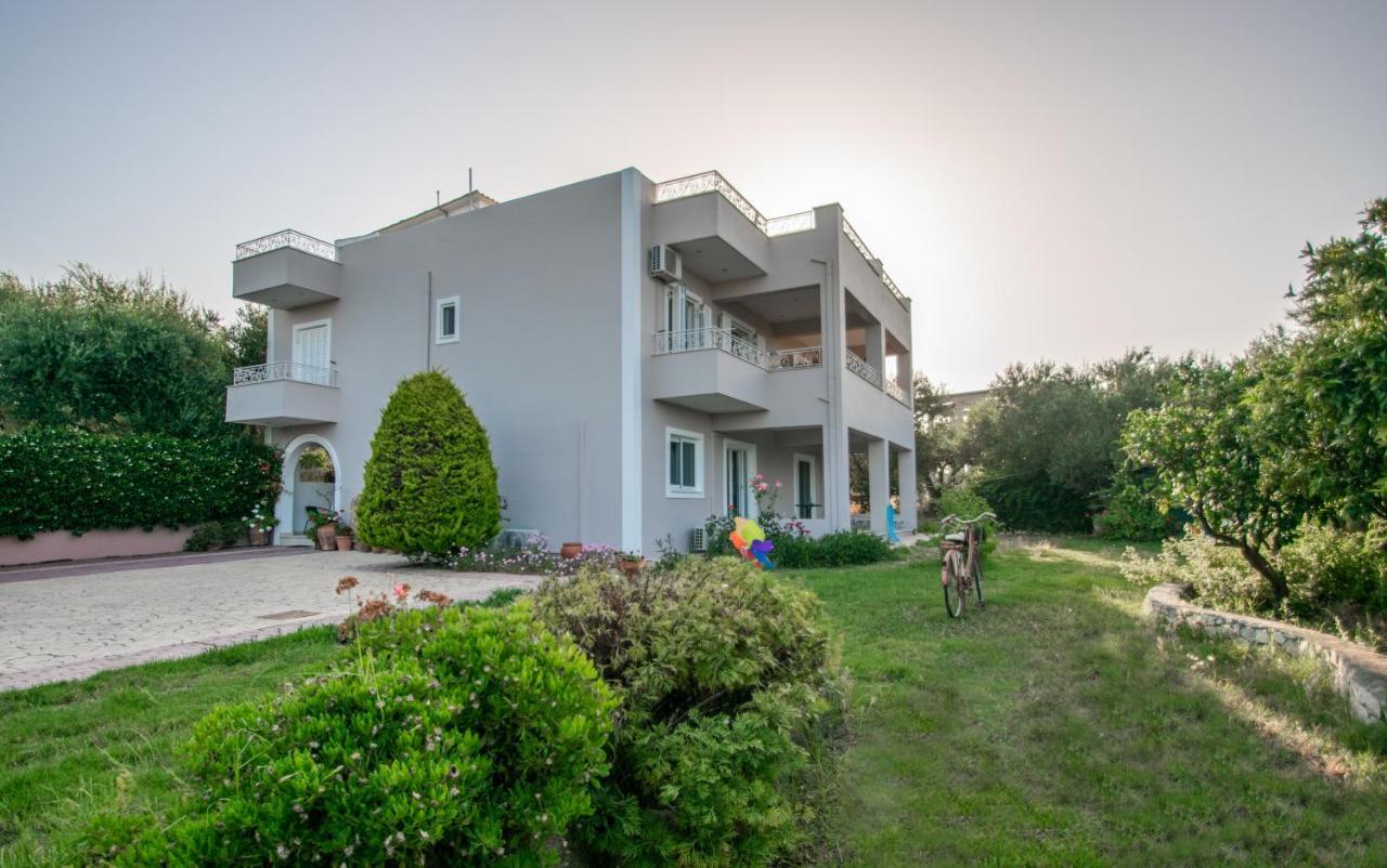 Villa Zoi Méson Yerakaríon Exterior photo