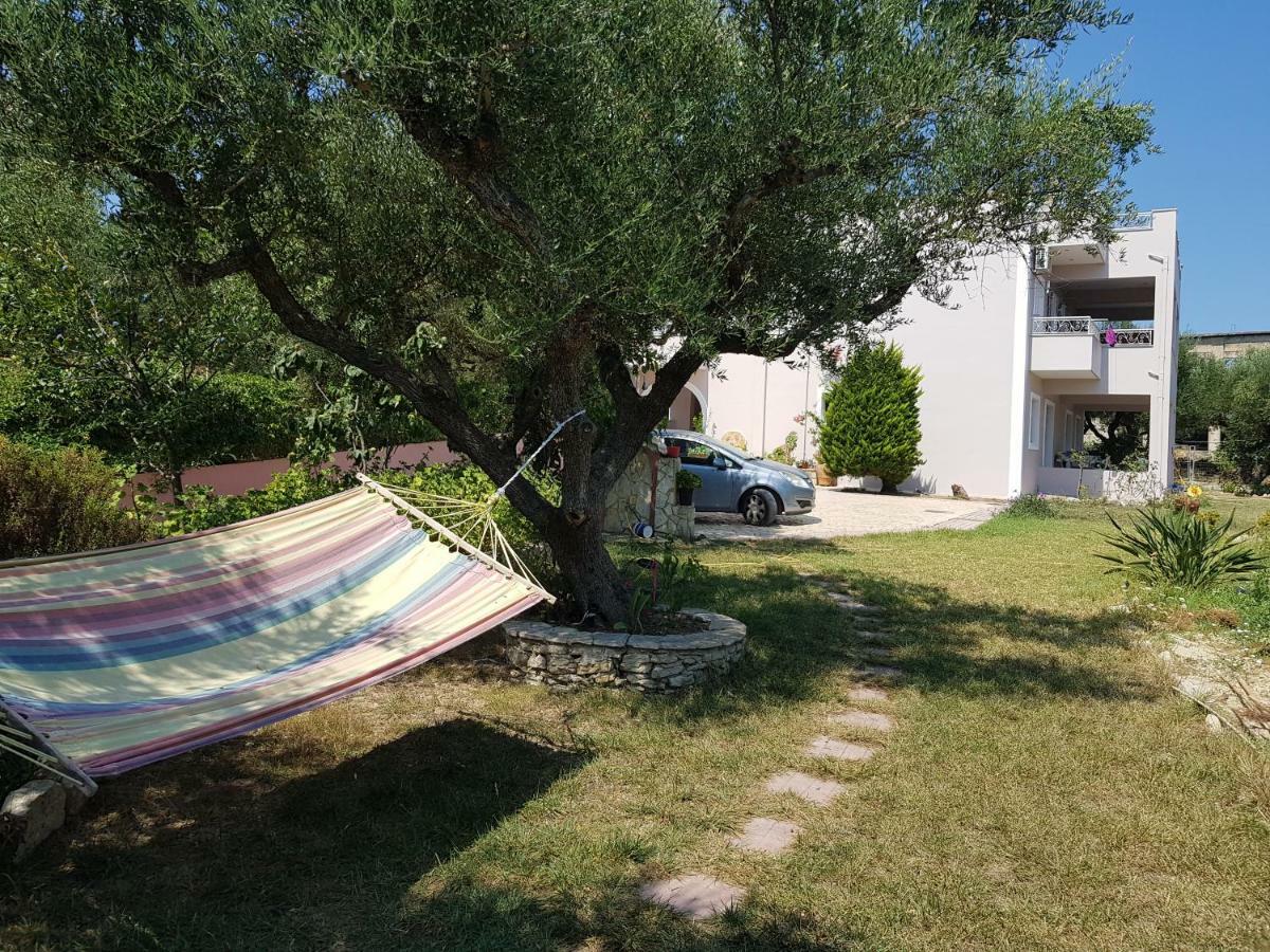 Villa Zoi Méson Yerakaríon Exterior photo